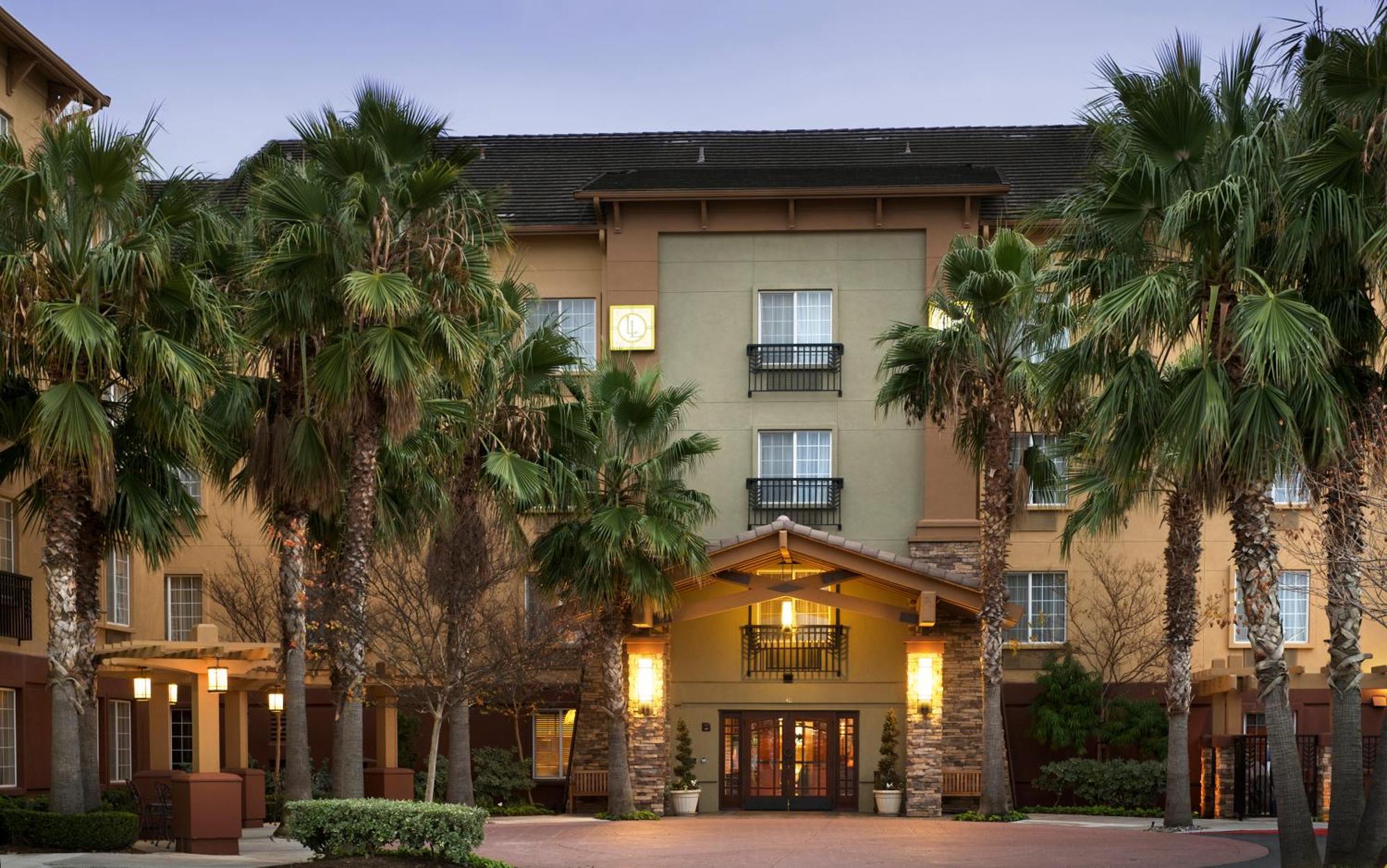 Larkspur Landing Extended Stay Suites Bellevue Bagian luar foto