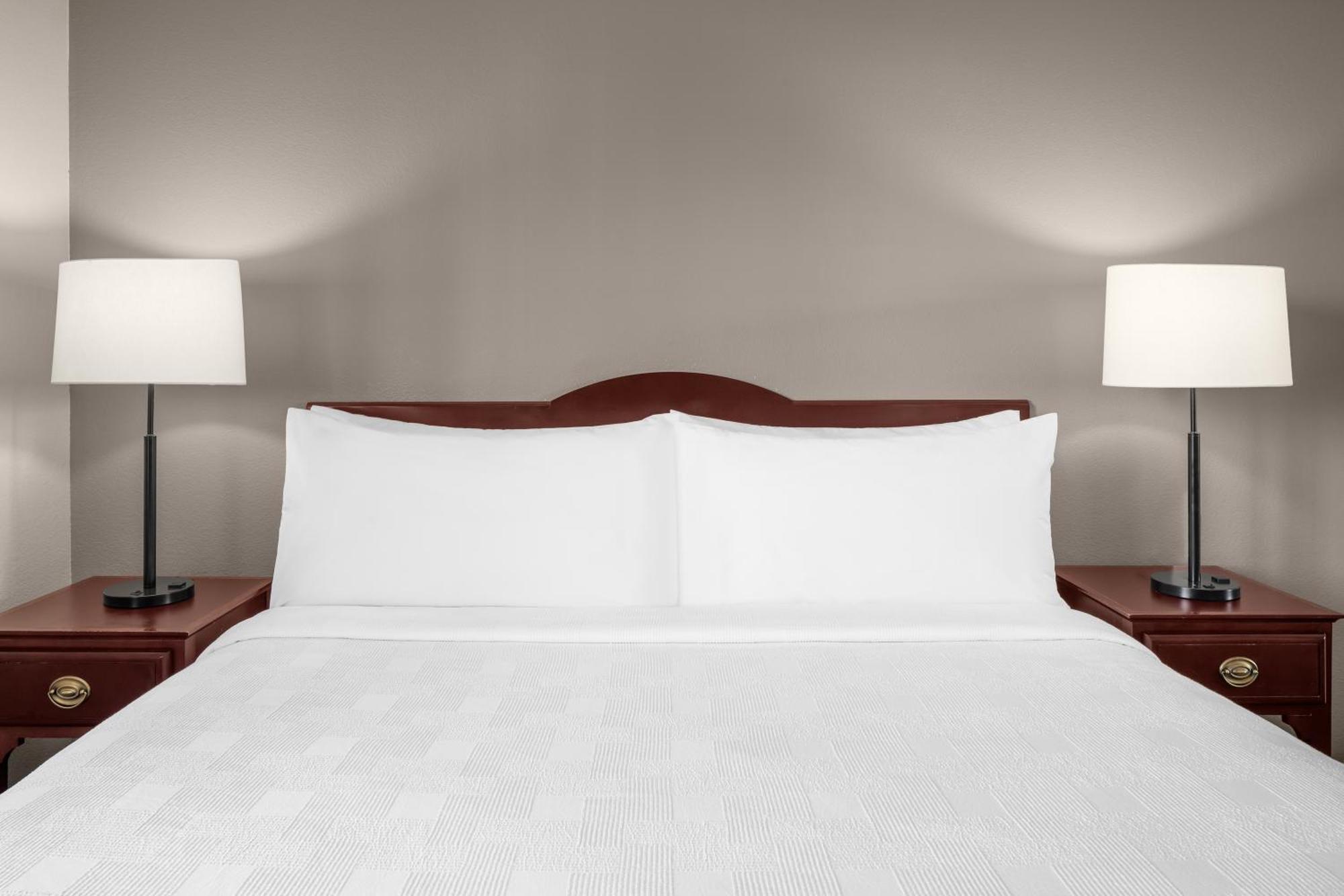 Larkspur Landing Extended Stay Suites Bellevue Bagian luar foto