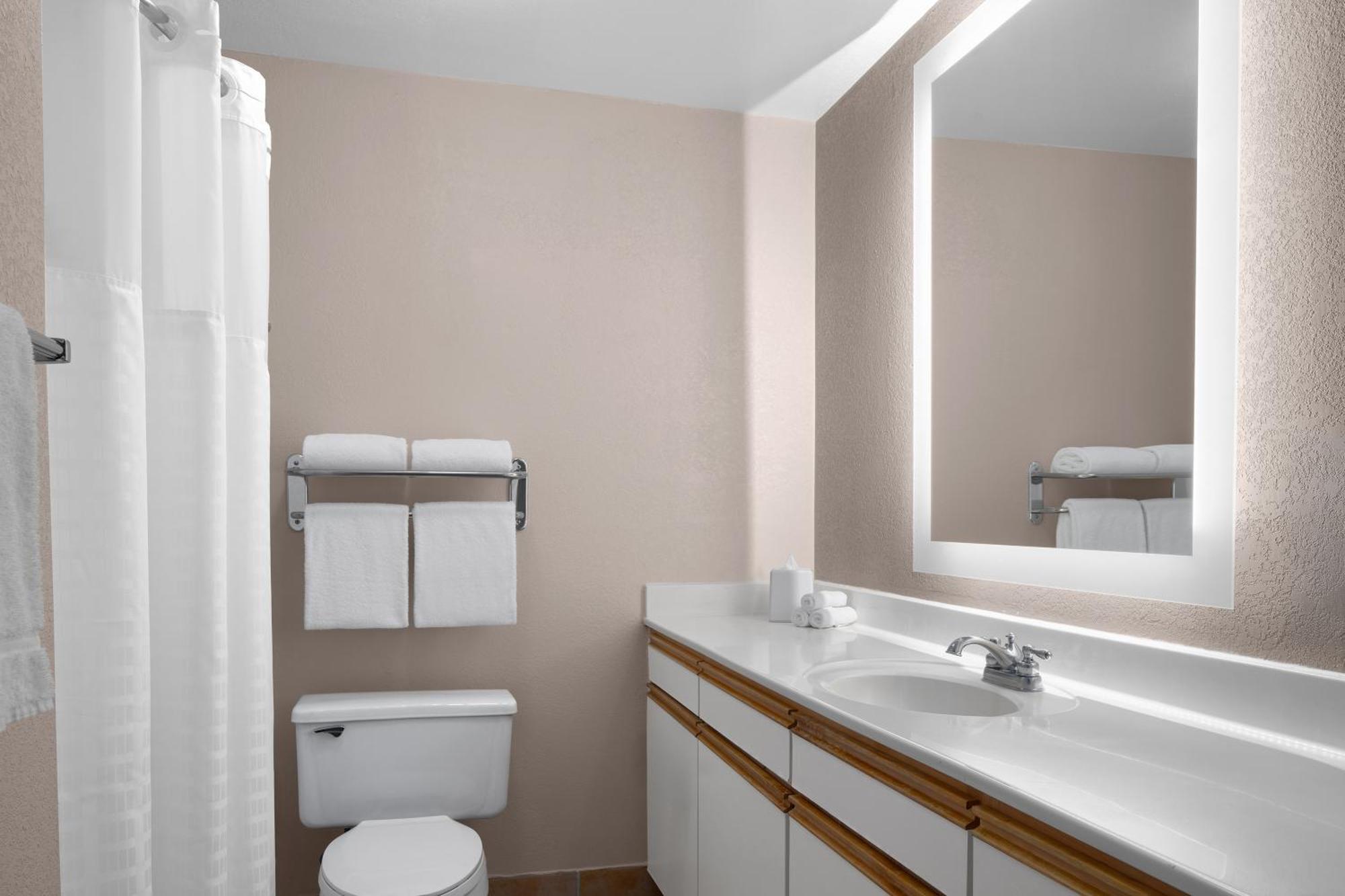 Larkspur Landing Extended Stay Suites Bellevue Bagian luar foto